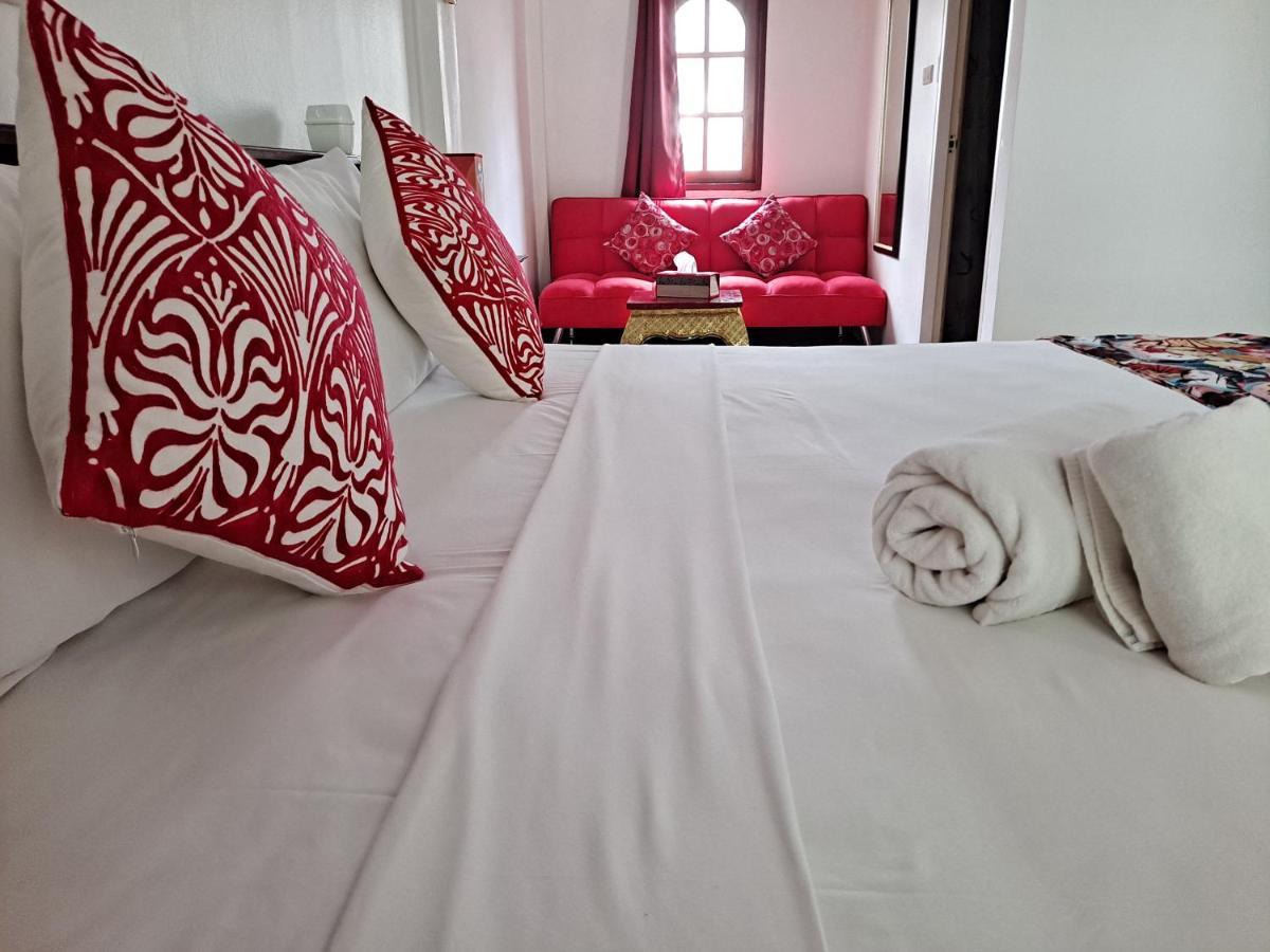 The Beach Boutique Resort Ban Pak Nam Pran Extérieur photo